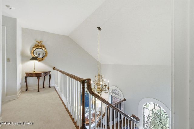 2 Brownsboro Hill Rd, Louisville, KY 40207