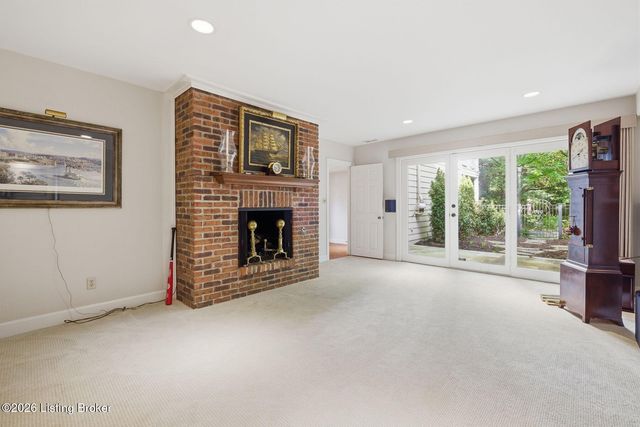 2 Brownsboro Hill Rd, Louisville, KY 40207