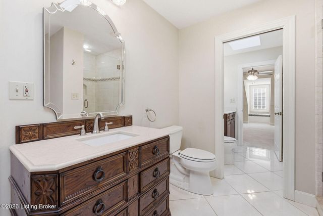 2 Brownsboro Hill Rd, Louisville, KY 40207