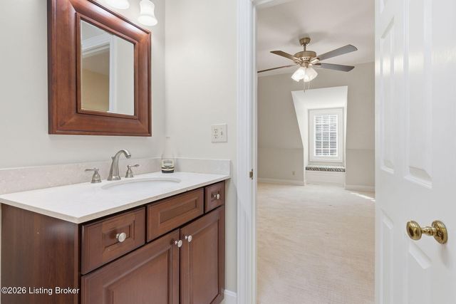 2 Brownsboro Hill Rd, Louisville, KY 40207