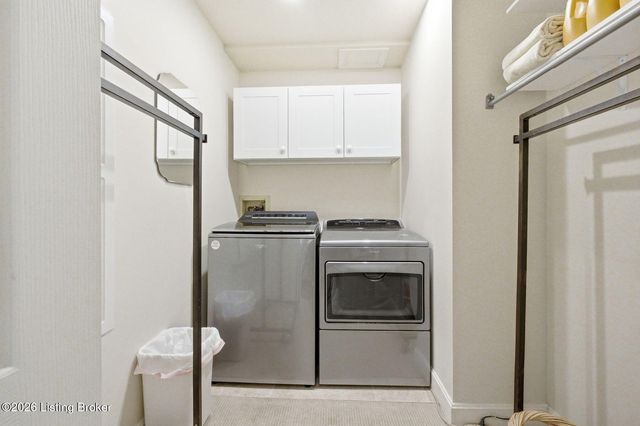 2 Brownsboro Hill Rd, Louisville, KY 40207