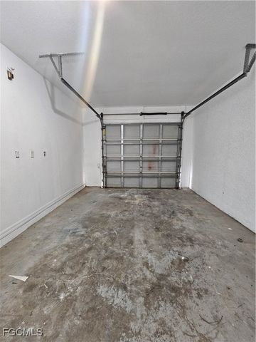 1127 Croquet ST E, Lehigh Acres, FL 33974