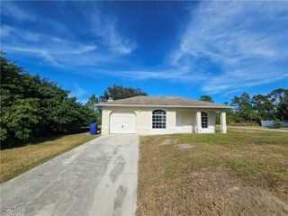 1127 Croquet ST E, Lehigh Acres, FL 33974