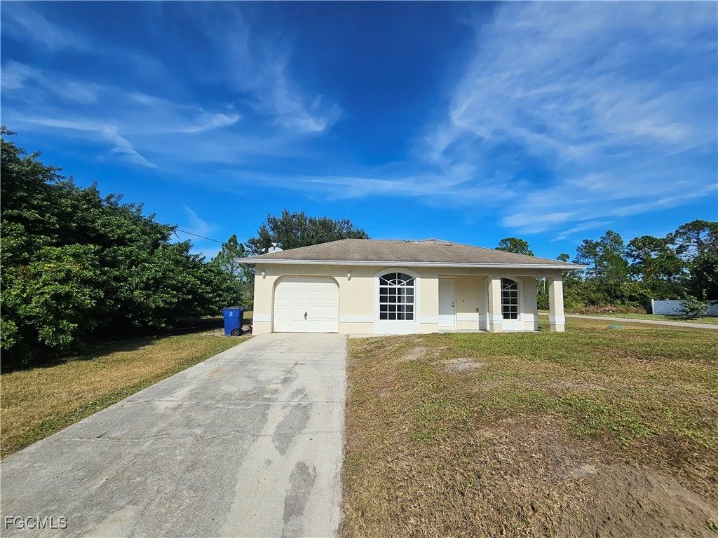 1127 Croquet ST E, Lehigh Acres, FL 33974