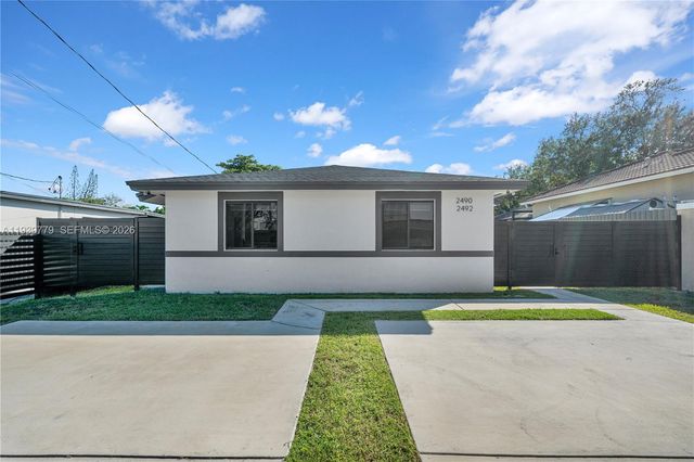 2490 NW 44th St, Miami, FL 33142