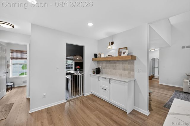 2028 Waterside Drive, Fenton Charter Township, MI 48430