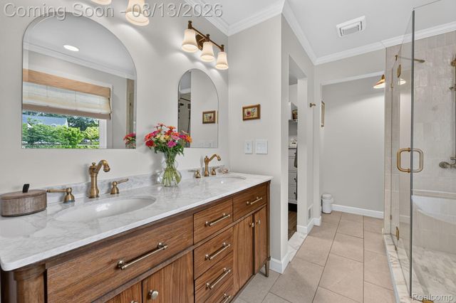 2028 Waterside Drive, Fenton Charter Township, MI 48430