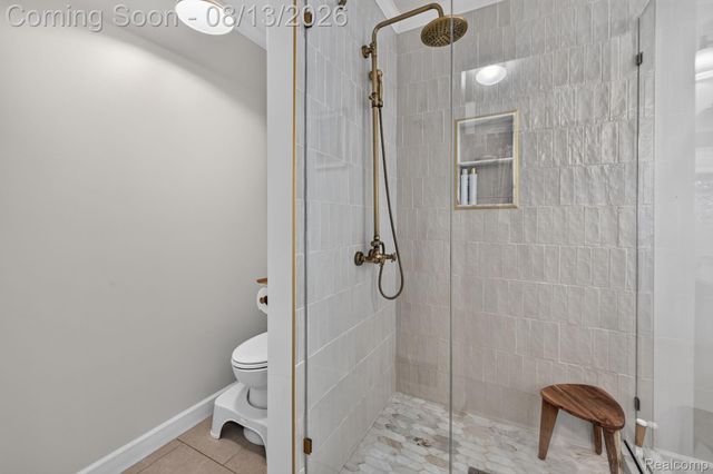 2028 Waterside Drive, Fenton Charter Township, MI 48430