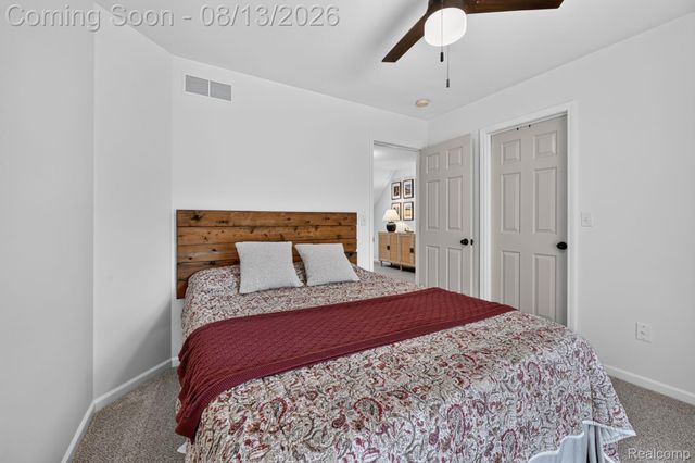 2028 Waterside Drive, Fenton Charter Township, MI 48430