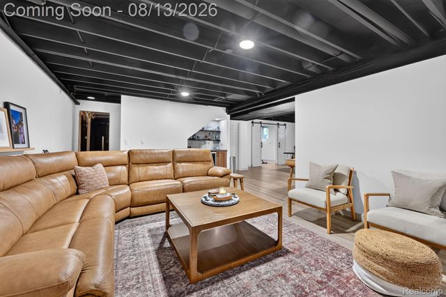 2028 Waterside Drive, Fenton Charter Township, MI 48430