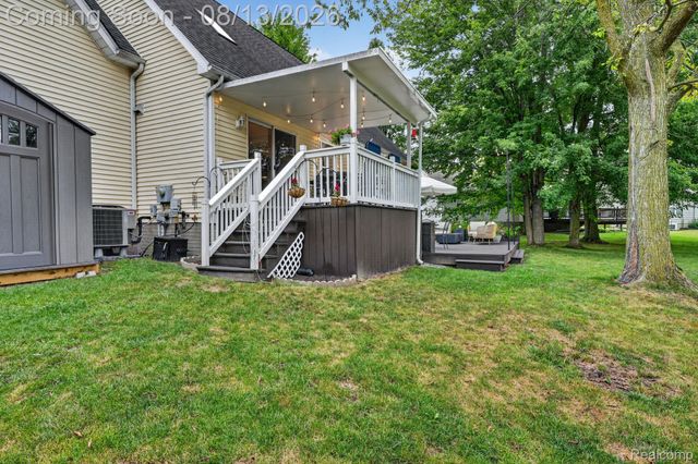 2028 Waterside Drive, Fenton Charter Township, MI 48430