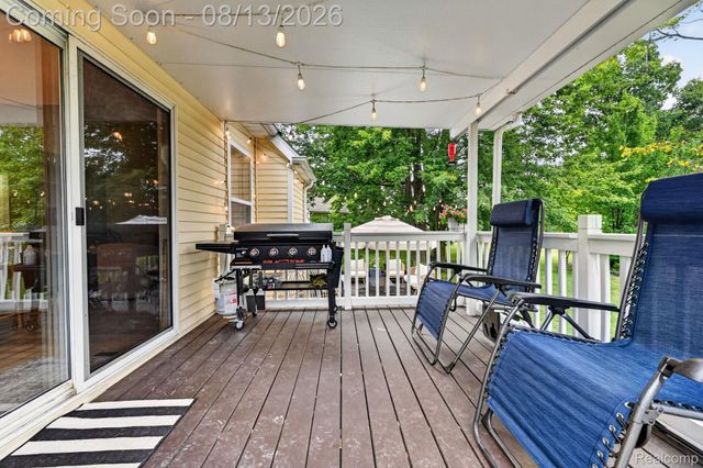 2028 Waterside Drive, Fenton Charter Township, MI 48430