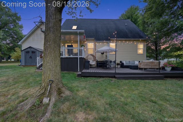 2028 Waterside Drive, Fenton Charter Township, MI 48430