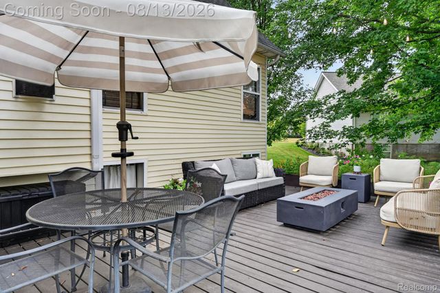 2028 Waterside Drive, Fenton Charter Township, MI 48430
