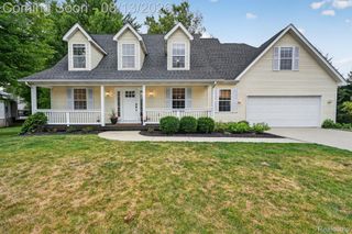 2028 Waterside Drive, Fenton Charter Township, MI 48430