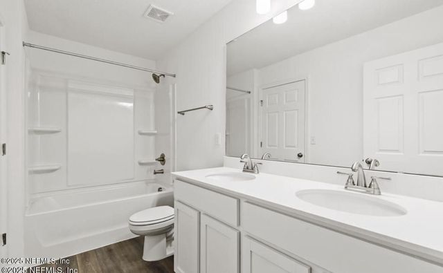 8045 OSTEEN Street, Jacksonville, FL 32210