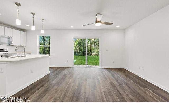 8045 OSTEEN Street, Jacksonville, FL 32210