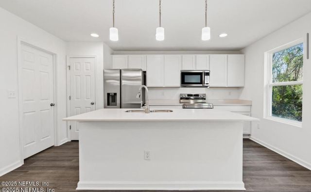 8045 OSTEEN Street, Jacksonville, FL 32210