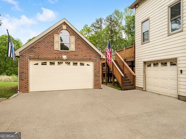 96 Southern Golf Court, Fayetteville, GA 30215