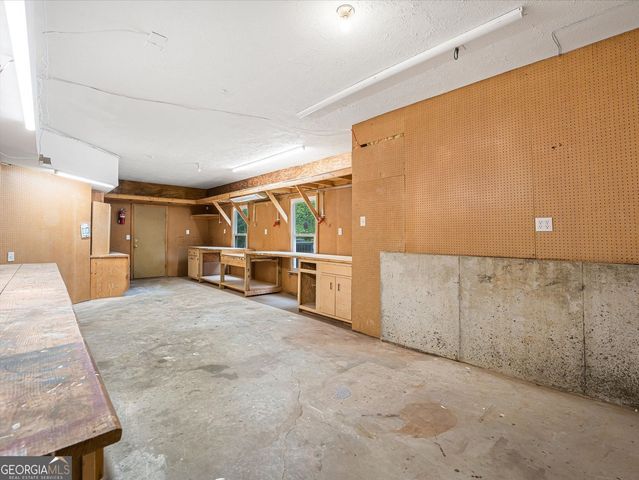 96 Southern Golf Court, Fayetteville, GA 30215