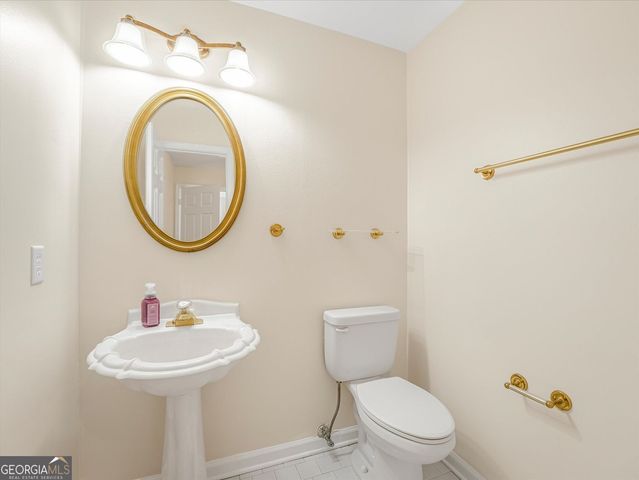 96 Southern Golf Court, Fayetteville, GA 30215