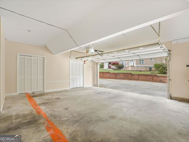 96 Southern Golf Court, Fayetteville, GA 30215