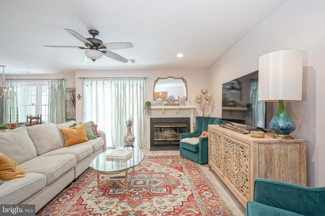 17 CHELMSFORD CT, Marlton, NJ 08053