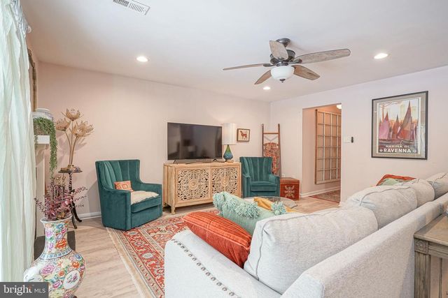 17 CHELMSFORD CT, Marlton, NJ 08053