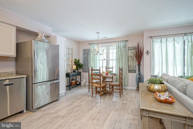 17 CHELMSFORD CT, Marlton, NJ 08053