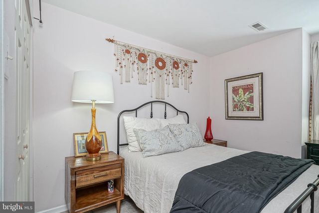 17 CHELMSFORD CT, Marlton, NJ 08053