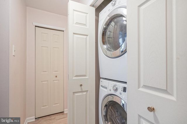 17 CHELMSFORD CT, Marlton, NJ 08053