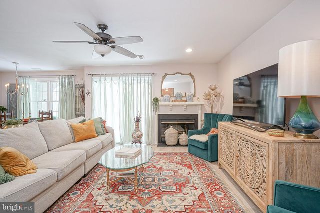 17 CHELMSFORD CT, Marlton, NJ 08053