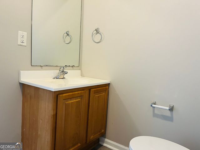 605 Wilburn Avenue L, Lagrange, GA 30240