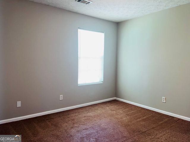 605 Wilburn Avenue L, Lagrange, GA 30240