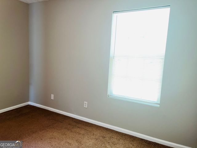 605 Wilburn Avenue L, Lagrange, GA 30240