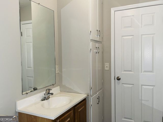 605 Wilburn Avenue L, Lagrange, GA 30240