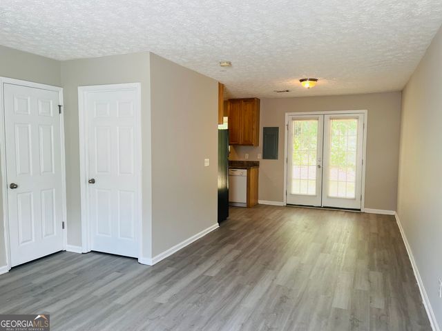 605 Wilburn Avenue L, Lagrange, GA 30240