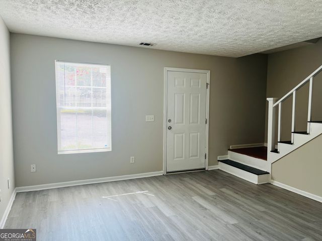 605 Wilburn Avenue L, Lagrange, GA 30240