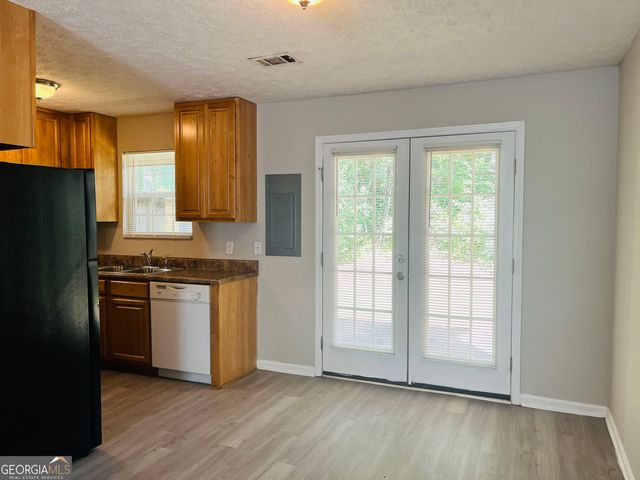 605 Wilburn Avenue L, Lagrange, GA 30240