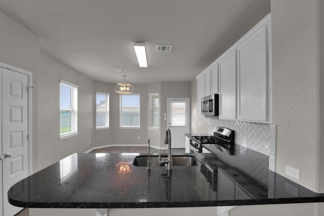 430 Walnut Branch Drive, Baytown, TX 77523