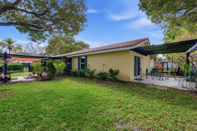 1592 NW 93rd Terrace, Coral Springs, FL 33071