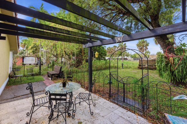 1592 NW 93rd Terrace, Coral Springs, FL 33071