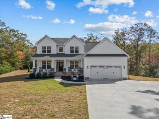525 16th Circle, Walhalla, SC 29691