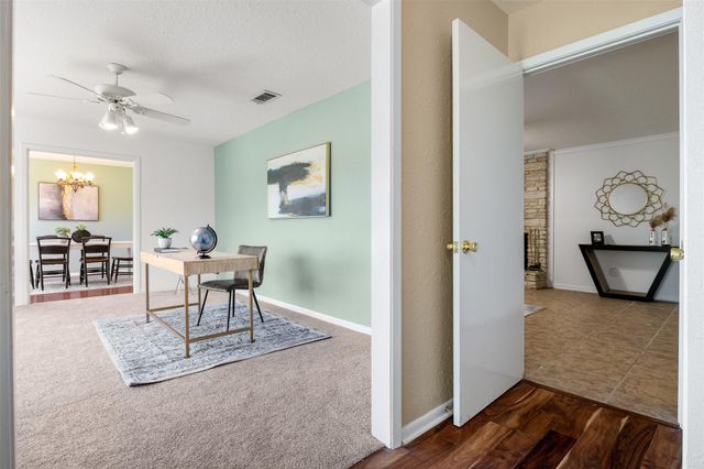 9504 Flintrock CIR, Austin, TX 78737