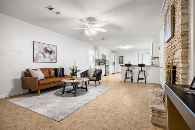 9504 Flintrock CIR, Austin, TX 78737