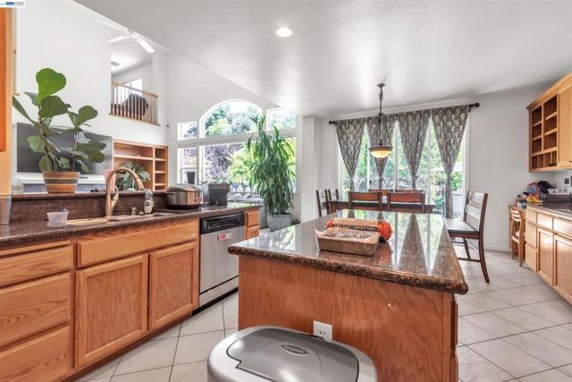 5164 Judsonville Dr, Antioch, CA 94531