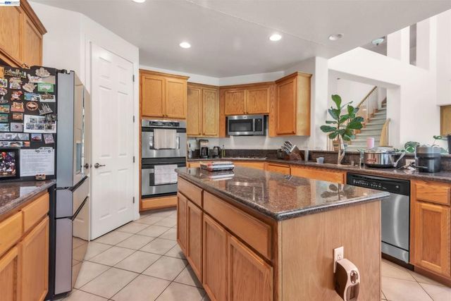 5164 Judsonville Dr, Antioch, CA 94531
