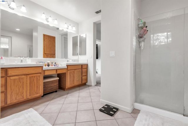 5164 Judsonville Dr, Antioch, CA 94531