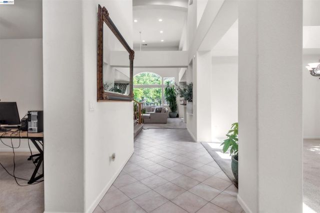 5164 Judsonville Dr, Antioch, CA 94531