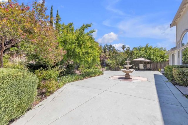 5164 Judsonville Dr, Antioch, CA 94531